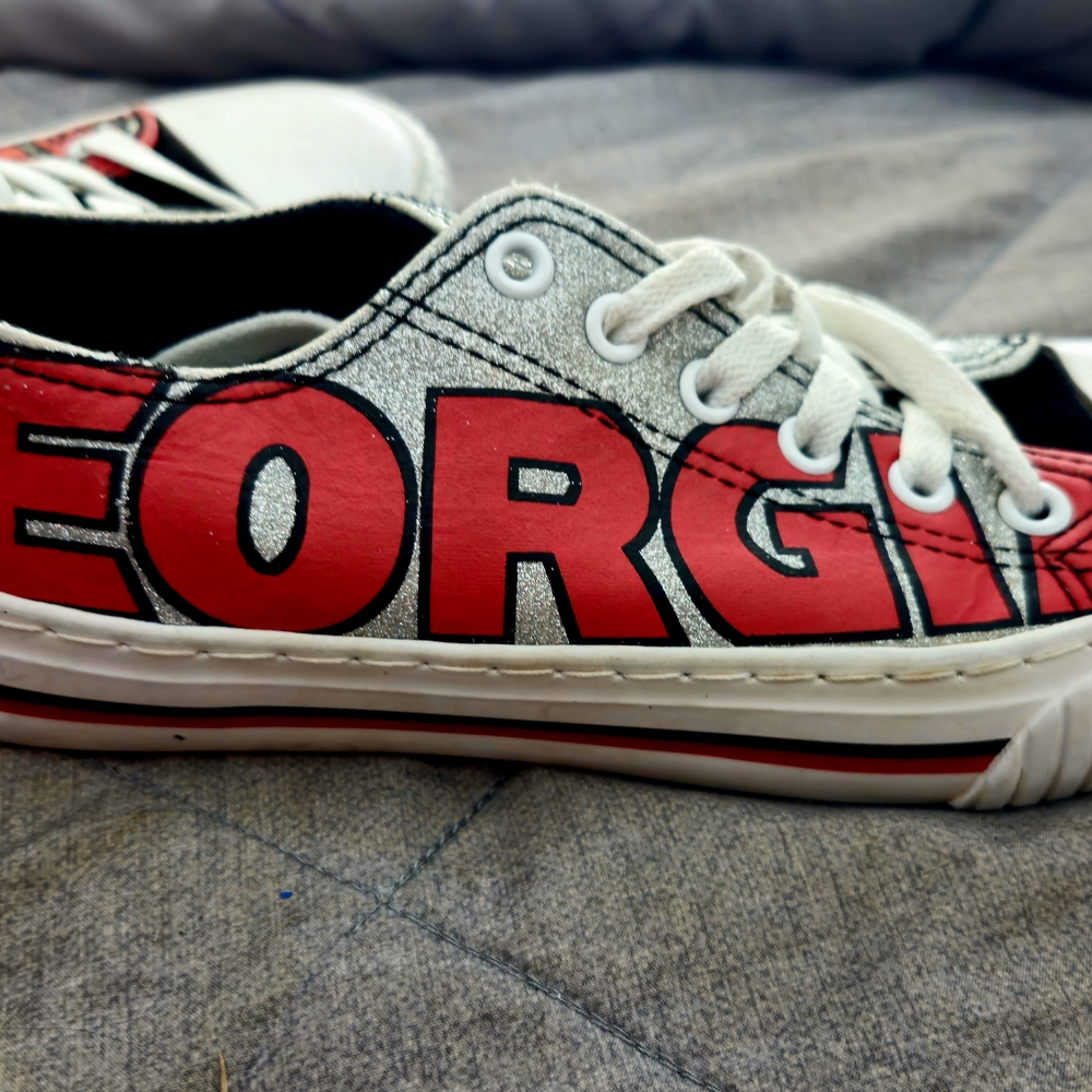 UGA Red and Black Graphic Sneakers Size 6. image 7